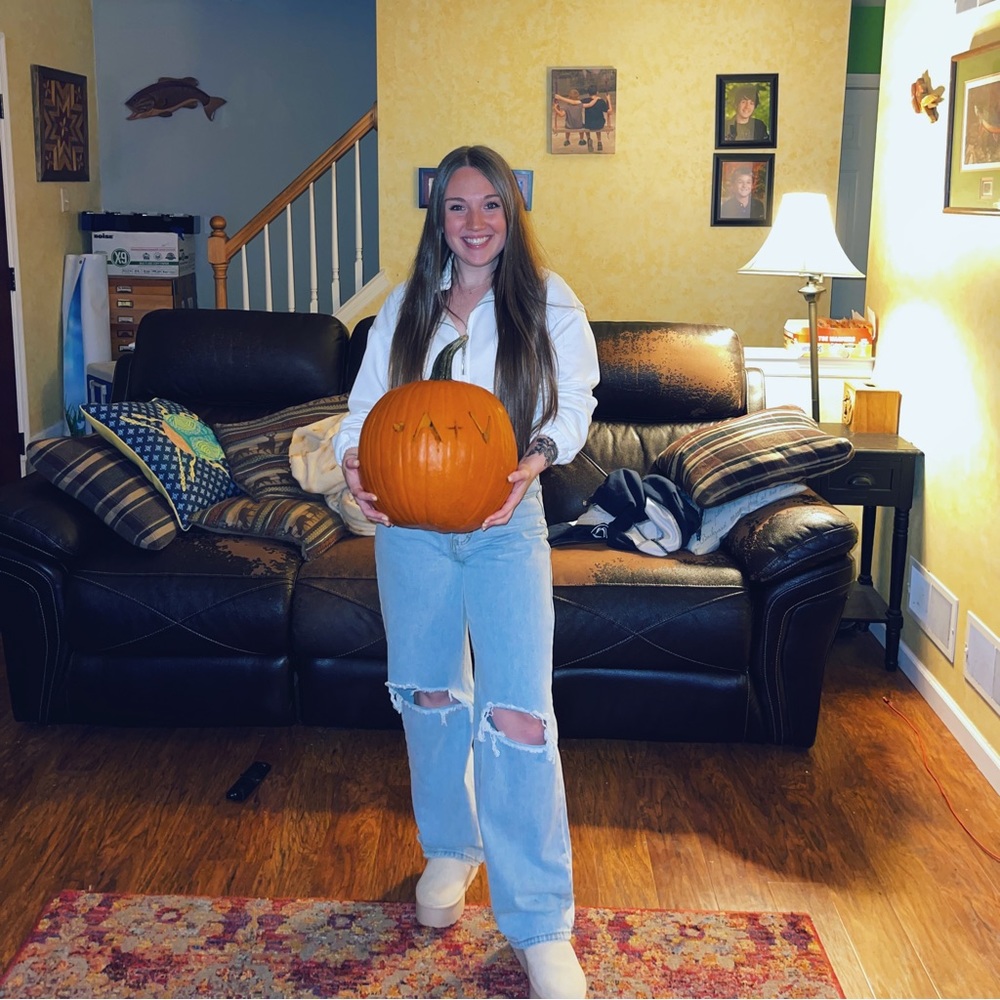 Meet your Posher, Alyssa